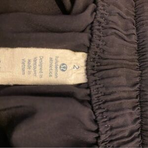 Lululemon women’s cuffed shorts